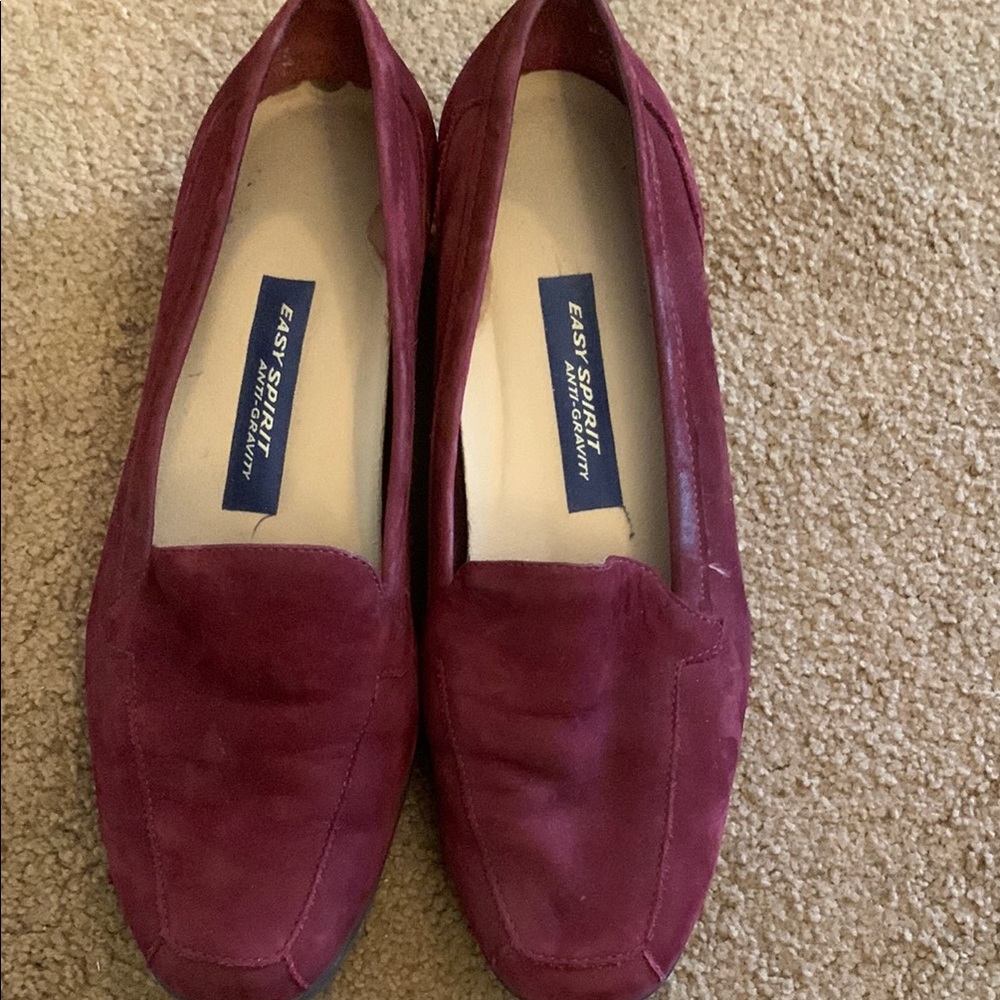 Easy Spirit Women's Deep Red Loafers size 10 Mauve